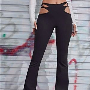 Cut out pants ( New )